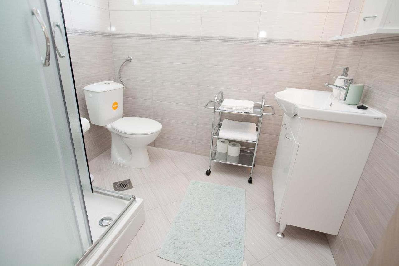 Apartmani Lea Starigrad Paklenica Dış mekan fotoğraf