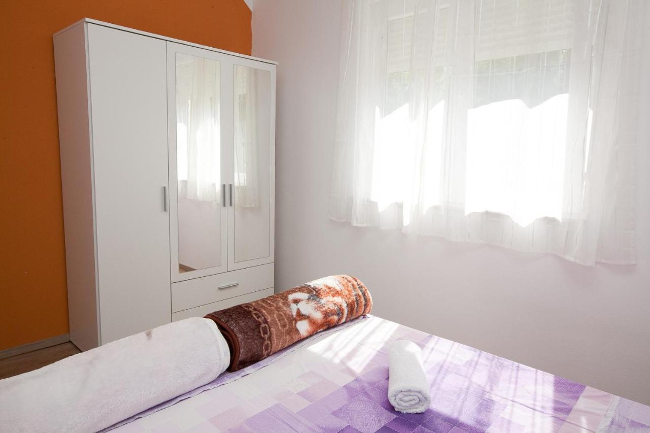 Apartmani Lea Starigrad Paklenica Dış mekan fotoğraf