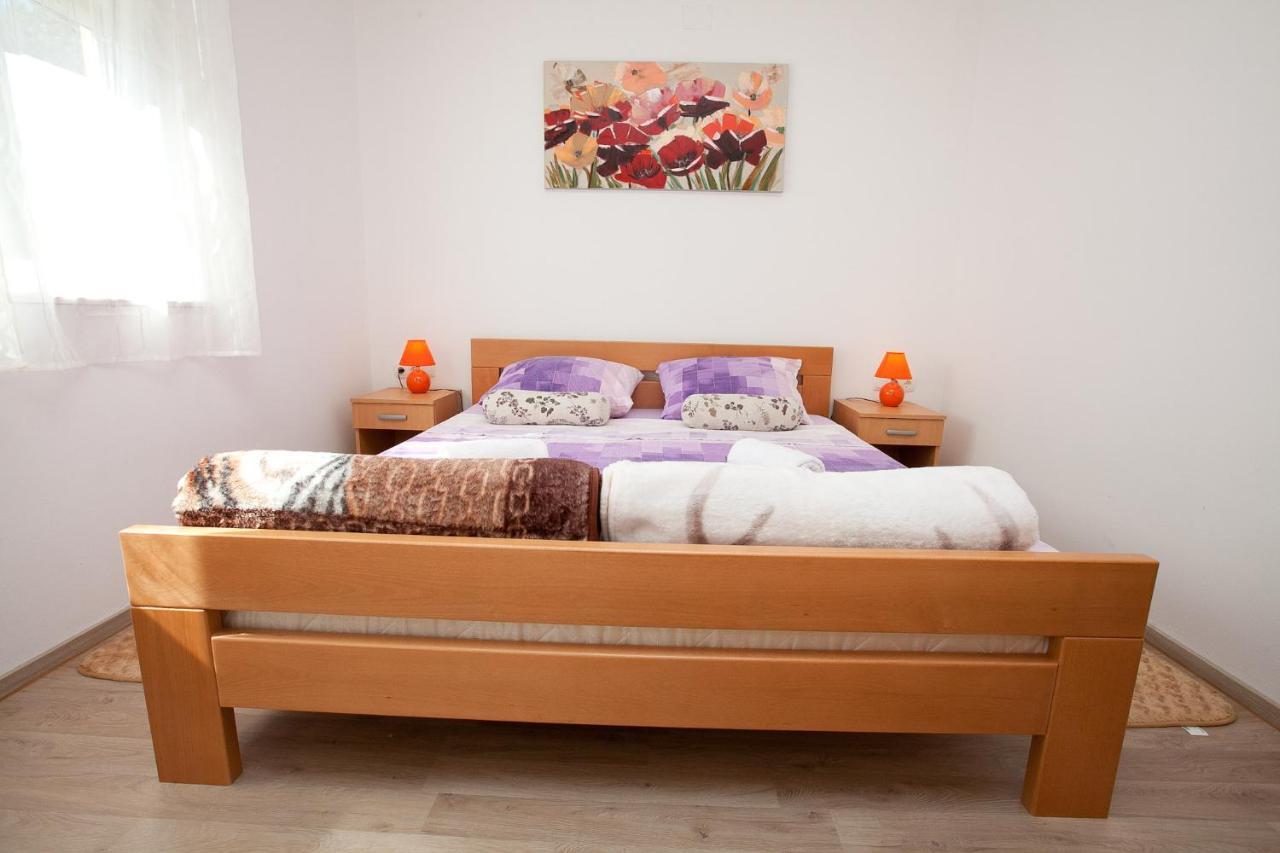 Apartmani Lea Starigrad Paklenica Dış mekan fotoğraf