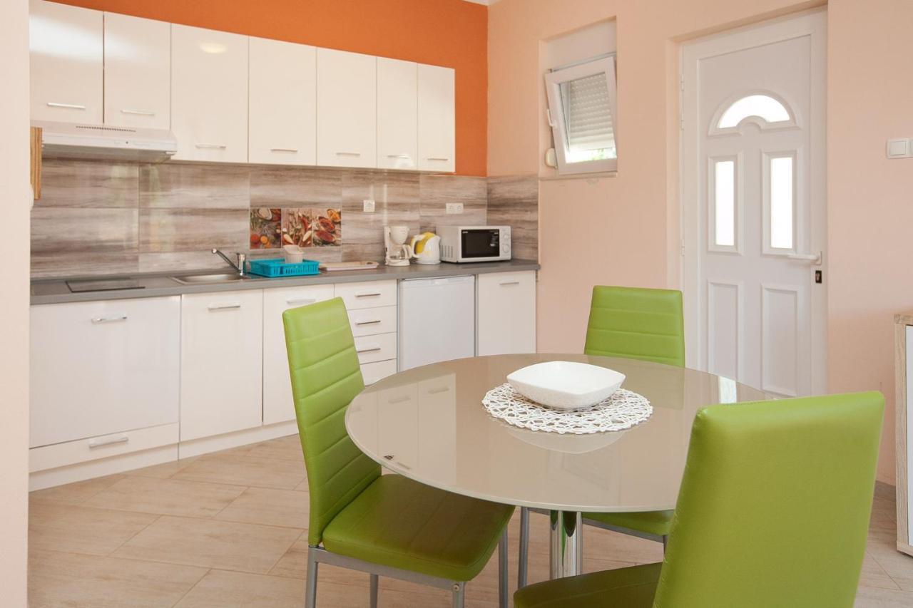 Apartmani Lea Starigrad Paklenica Dış mekan fotoğraf