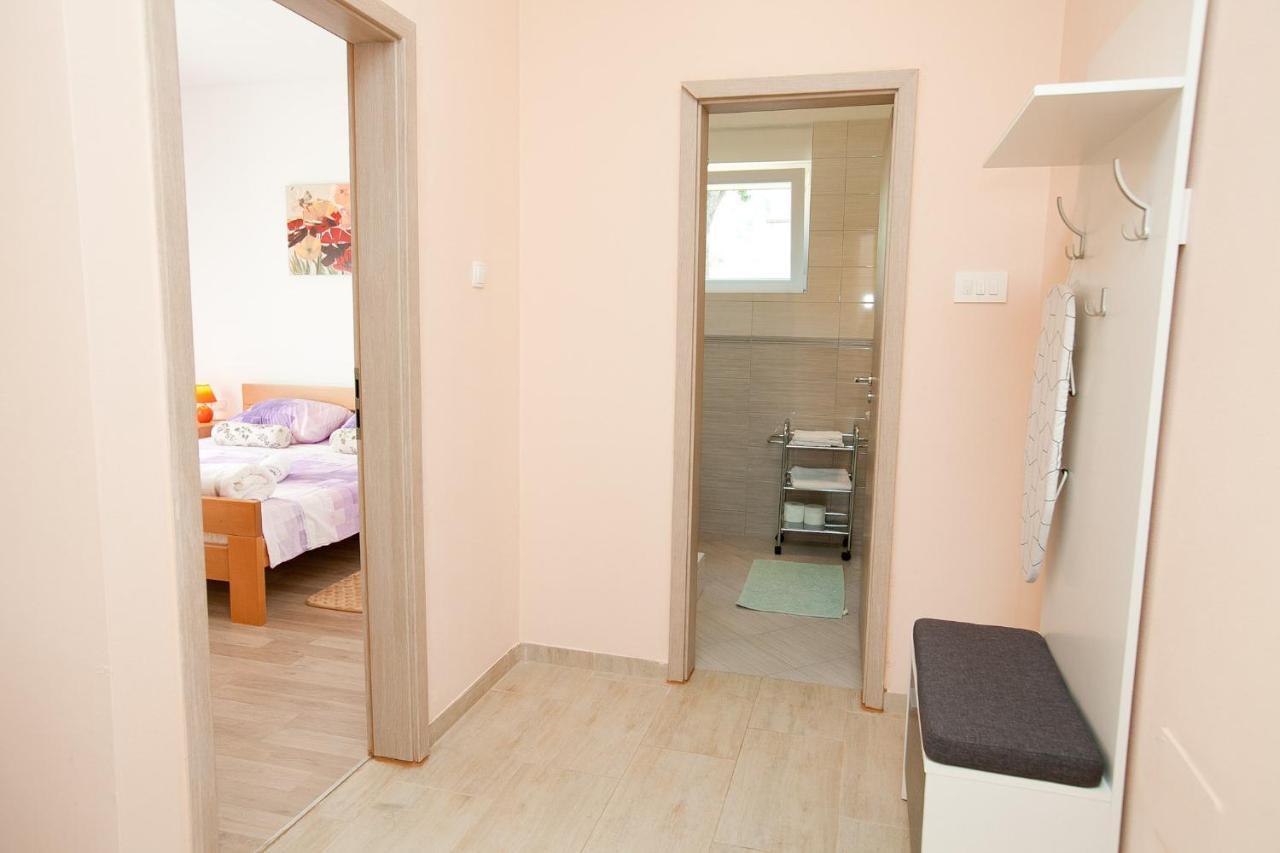 Apartmani Lea Starigrad Paklenica Dış mekan fotoğraf